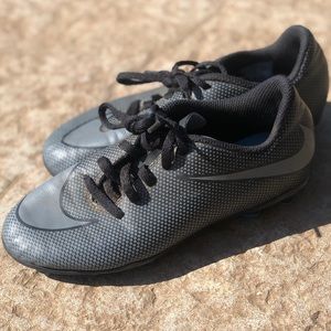 Nike black/blue cleats -good condition.